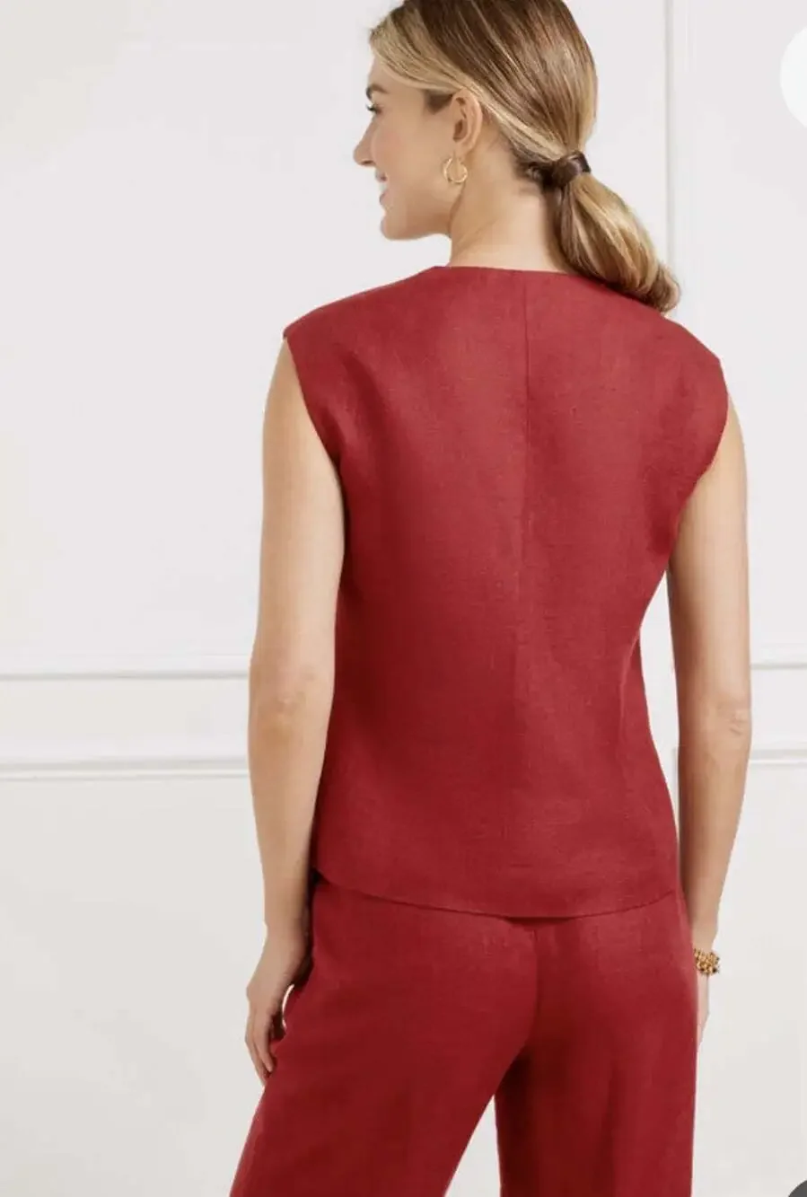 TALBOTS RED CLASSIC LINEN SHORT VEST GOLD BUTTONs SIZE 14